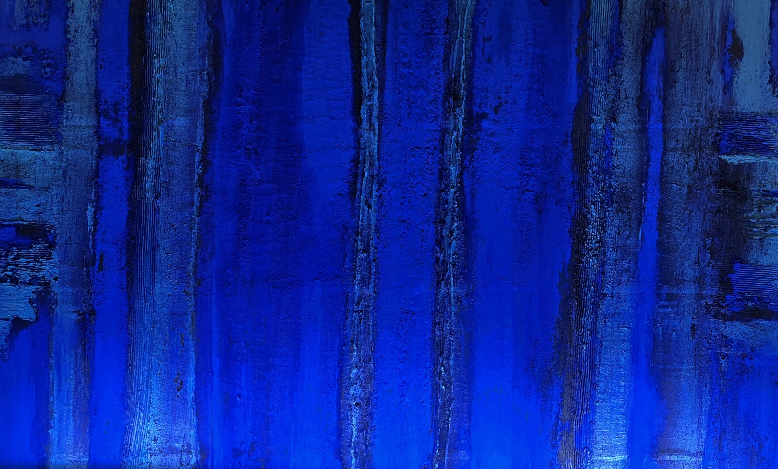 Deatil Marcello Lo Giudice maalist "Eden blue"